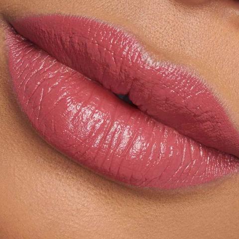 Texture Rouge à lèvres crème MOODSTRUCK OPULENCE