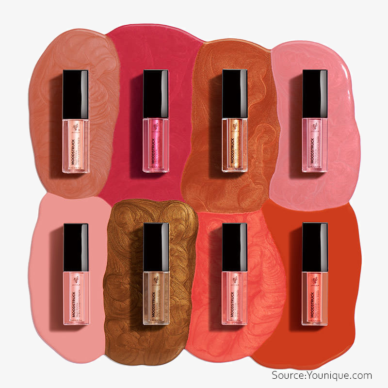 Un regard lumineux et longue tenue